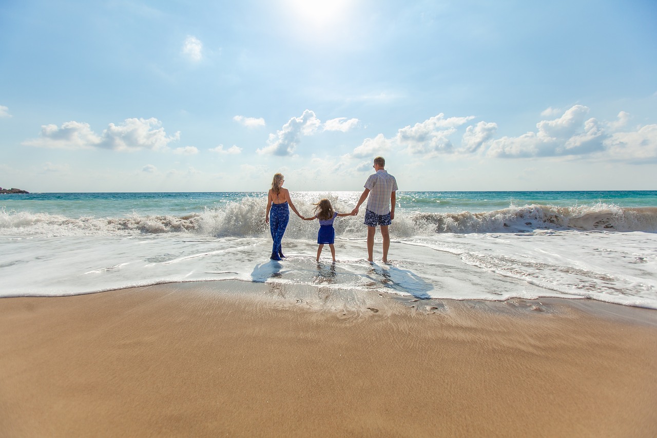 6 idee per educare i vostri figli durante le vacanze, ma anche per rilassarvi.